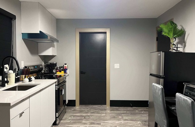 Burnaby Family Retreat - 2 Bedrooms