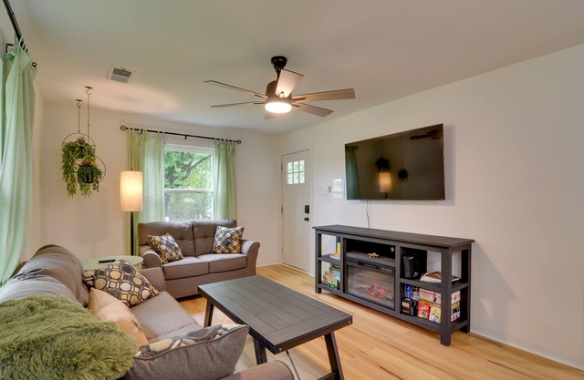 Burnside Vacation Rental, Walk to Lake Cumberland!