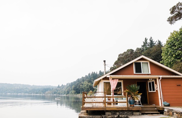 Burton Waterfront Beach House