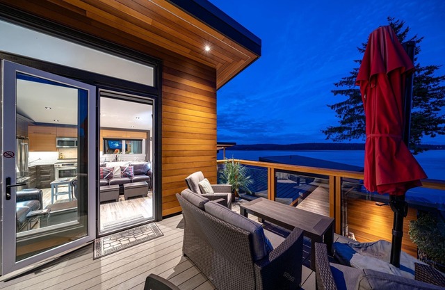 Business # 896433802 Oceanfront, Secluded, Sandy Beach, Private Hot Tub