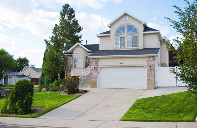 Business or Vacation at our Beautiful Lehi Home