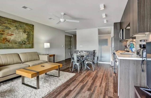 Business Travellers Getaway | Fast Internet & Lounge | Buckhead