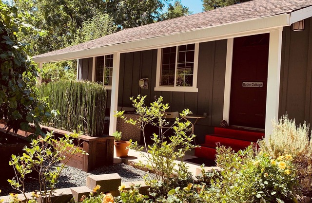 Butler Cottage-in Grass Valley