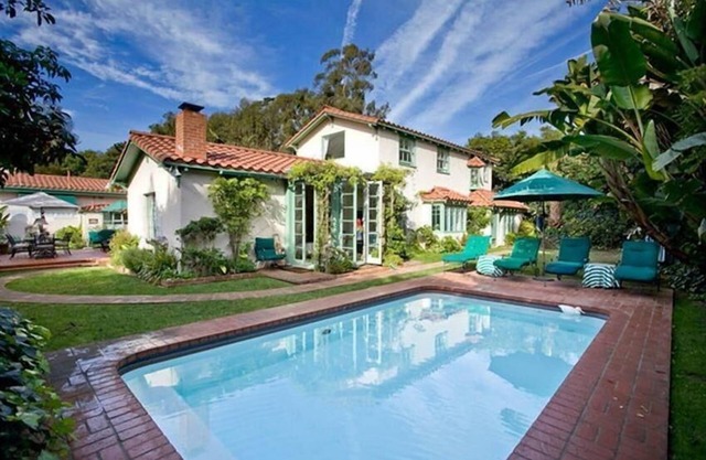 BUTTERFLY BEACH HOUSE ... 3 Minuten zu Fuß zum Strand und Dorf, 8 Minuten zu Fuß BILTMORE HOTEL
