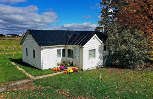 Butterfly Bliss Cottage Welcomes You to Holmes County