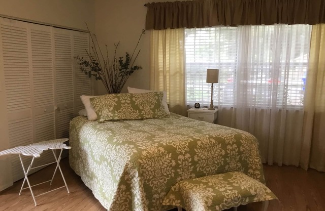 Butterfly House, Bedroom, Bath, Kitchen, Patio, Garden & Parking