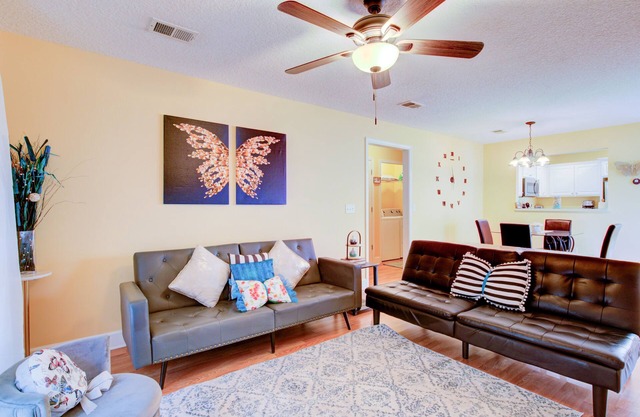 #Butterfly to the Beach just 16 min. to nearest Beach #Sleeps up to 8 guests!