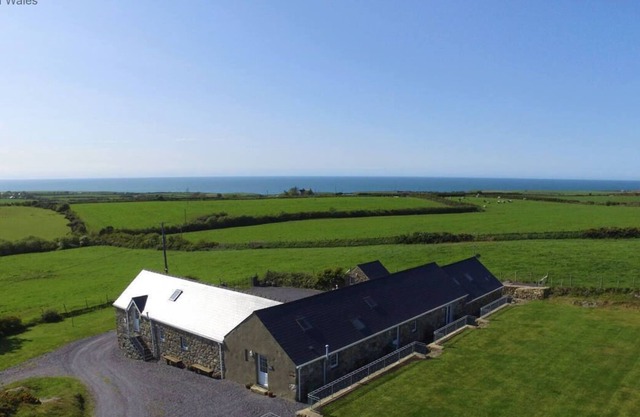 Bythynnod Lleuddad Cottages