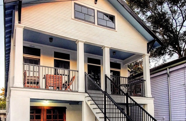 bywater loft +modern+spacious+kings+adventure