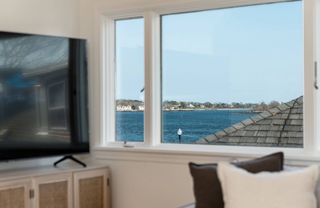 C by the Sea - Ocean View Penthouse