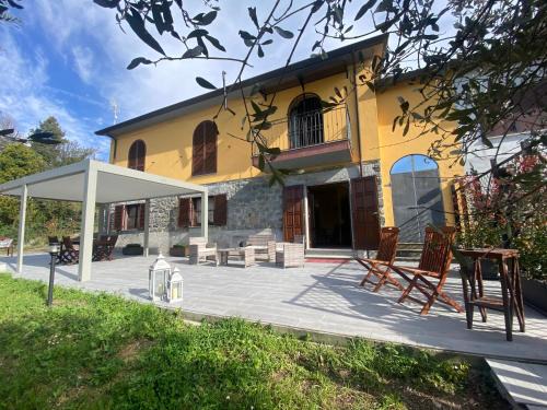 Ca' Degli Ulivi Relax - uso esclusivo con jacuzzi in Lunigiana vicino cinque terre