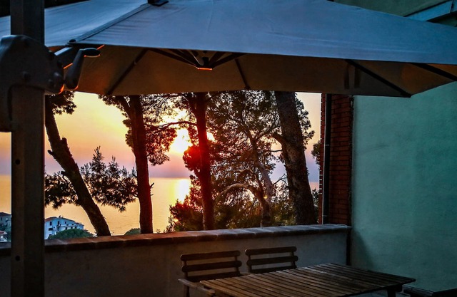 Casamiacasadicharme 3 Villa, aufgeteilt in 4 Reihenwohnungen mit Meerblick