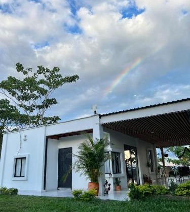 Cabaña Campestre con Piscina en la Hacienda Nápoles