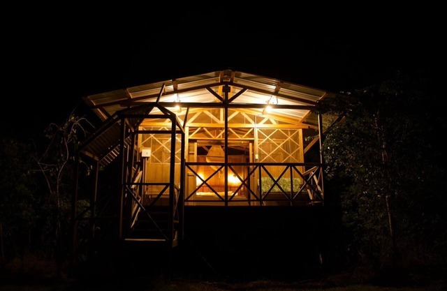Cabaña El Nido: family comfort next to Caño Cristales + chef at your disposal.