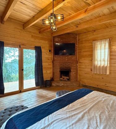Cabaña Lirio at Casa Elba