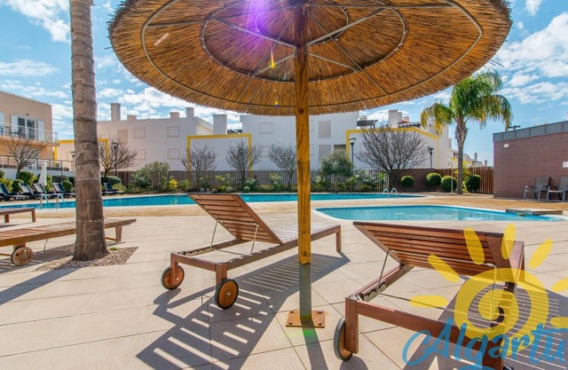 Cabanas Gardens - Studio Penthouse with pool view