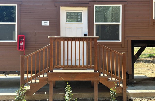 Cabernet Cabin @ Vinyards, Fallbrook, 6 Adults 2 Kids, Wifi and AC, Fallbrook