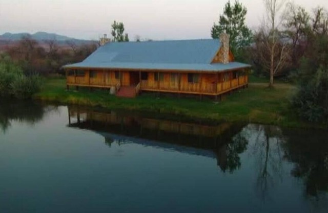 Cabin 1 .
