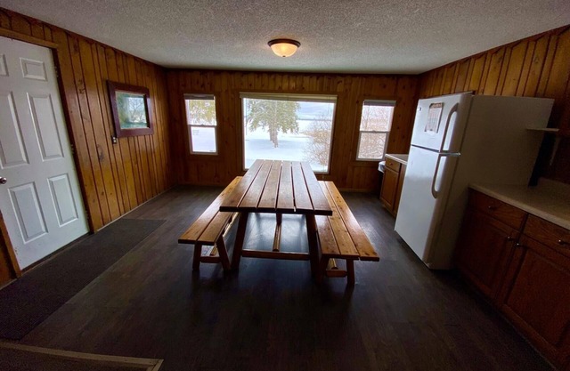 Cabin 2 Lakefront Family Resort