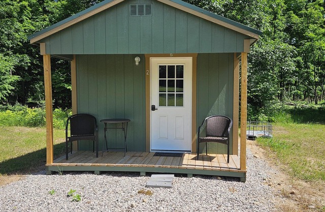 Cabin 2 Pleasant mini cabin in the Falmouth/Merritt area