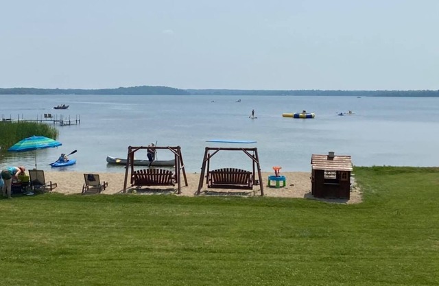 Cabin 5 Family/Pet Friendly Resort Amenities Dock Fishing Beach Resort Amenities