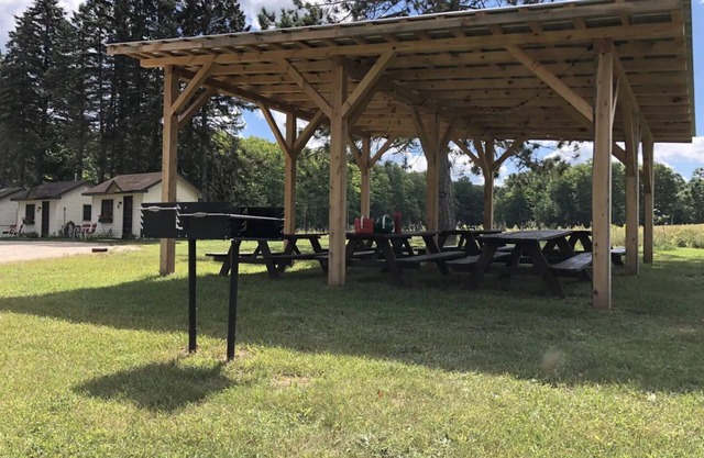 Cabin #5 - The Ellie Mae