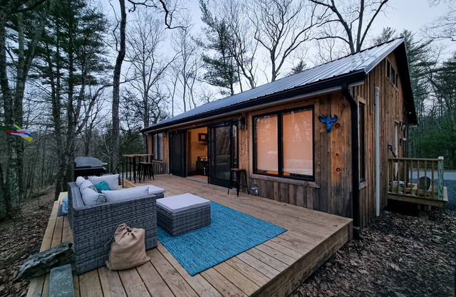 Cabin 85 - 2bd rooms w/ 2 lofty chic spaces