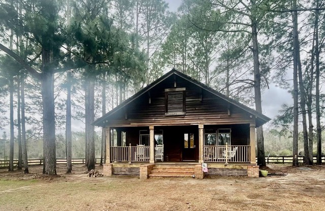 Cabin at Gin Creek Wedding Venue
