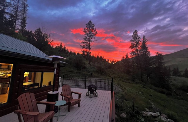 Cabin - Hot Tub - View - Abundant Wildlife - Private - 120 Acres - River -Spring