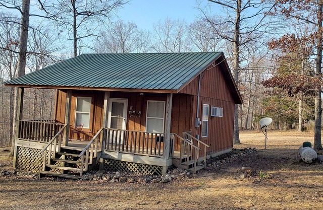 Cabin in Heart of the Ozarks