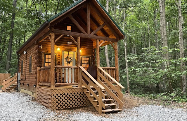 cabin in Hocking Hills Wifi, Walking Trail