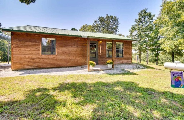 Cabin in Jordan, AR 2 bed 1 bath Cabin