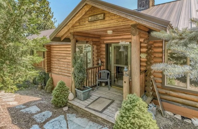 Cabin in the mountains of Ashland