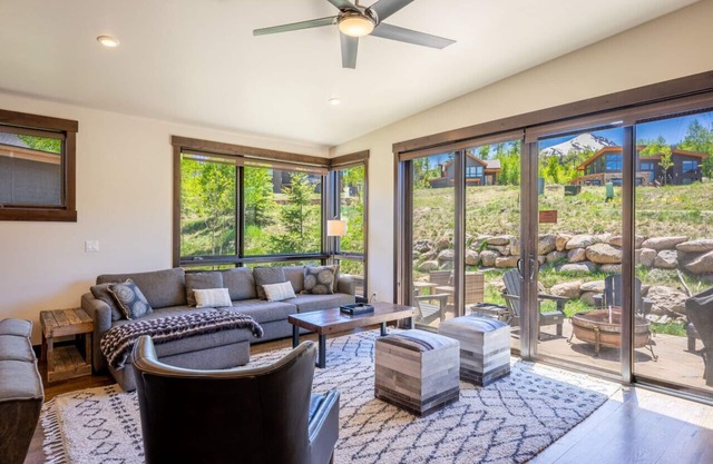 Cabin in the Sky - Pet Friendly & Close to Clubhouse!