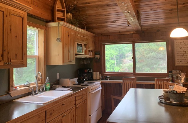 Cabin located on a chain of 6 lakes and right on ATV trails