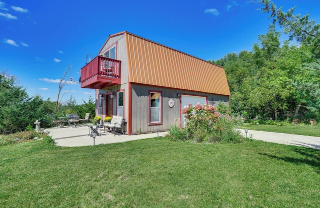 Cabin Near Cokato Lake w/ Outdoor Oasis & Views!