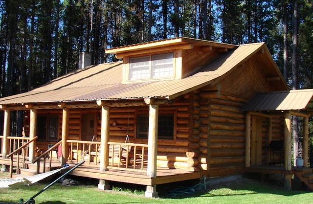 Hütte auf 1 Hektar eingezäunt, in der Nähe des Nationalparks