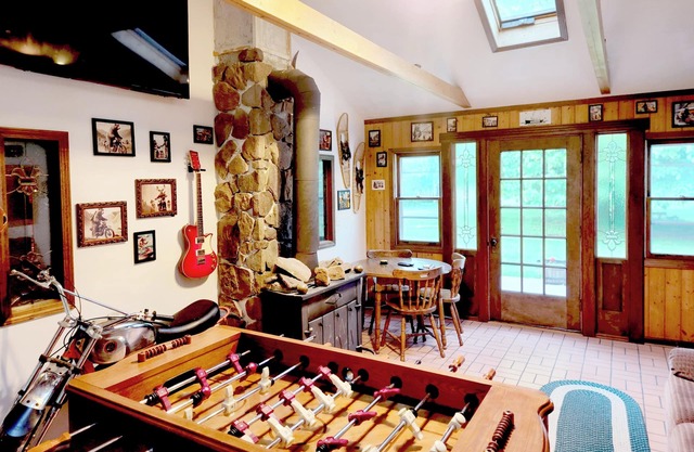 Cabin On 10 Acres. Walk To Lake Huron Beach! Port Sanilac, Lexington Nearby