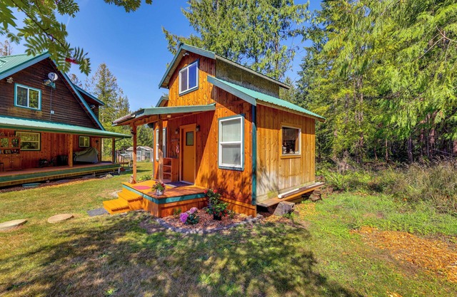 Cabin on 5 Acres in Port Angeles w/ Fire Pit!