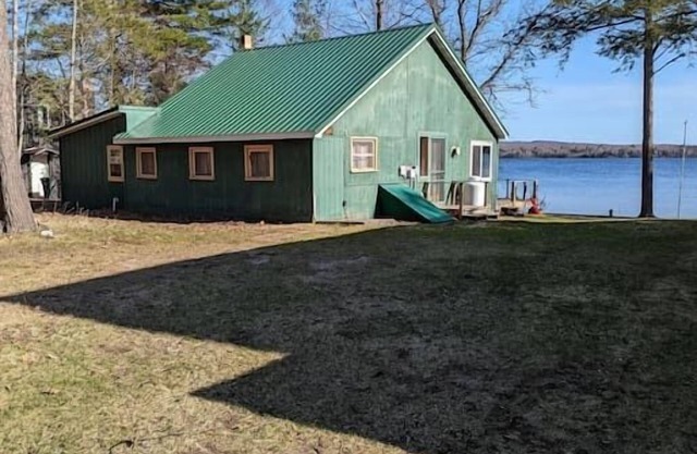 Cabin on Au Train Lake in the Upper Peninsula