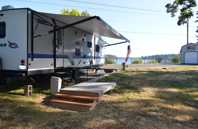 Cabin on Blake Lake with Private Lake Access and Dock - RV Hook Ups Included