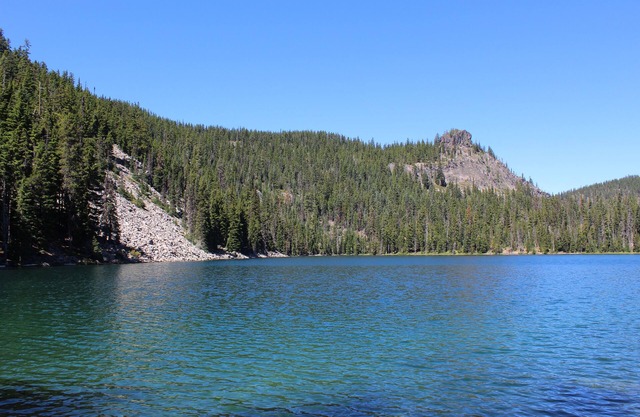 Hütte am Crescent Creek! Sehen Sie den Crater Lake, genießen Sie das Angeln, Wandern und vieles mehr!