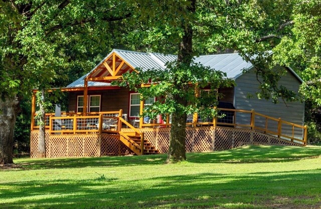 CABIN ON DOGWOOD POND: Spiritual Retreat & Country Resort for Rest & Restoration