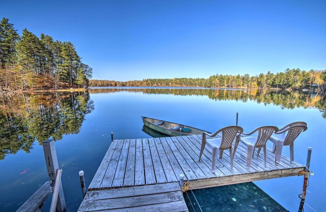 Spacious Powell Lake Cabin: Lake & Trail Access!