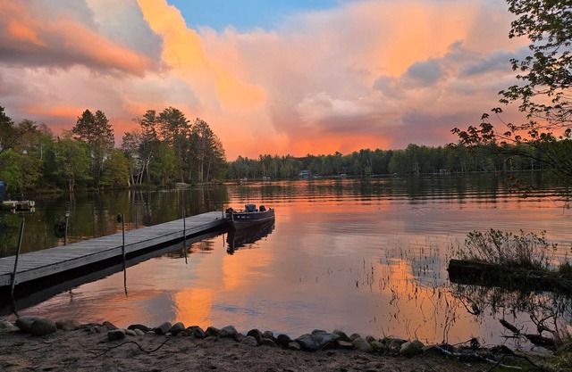Cabin on Voyageur Lake–2BR Retreat on ER Chain w/Deck, Firepit & Sandy Beach!