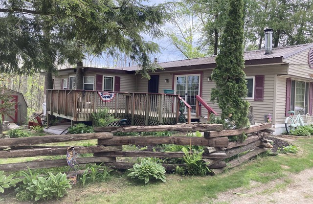 Cabin Retreat on White Potato Lake