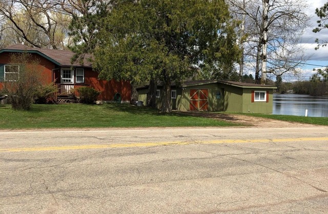 Kabine Sweet Cabin! Shawano County Wisconsin Lake Cottages