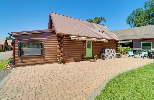 Cabin w/ Boat Launch & Pool Access in Okeechobee