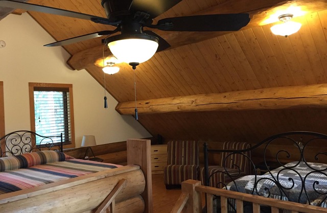 Cabin1 - Eine wunderschöne Blockhütte im Herzen der kanadischen Rocky Mountains