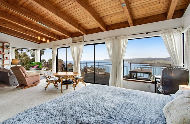 S. F. Meerblick Pedro Pt., Pacifica Penthouse